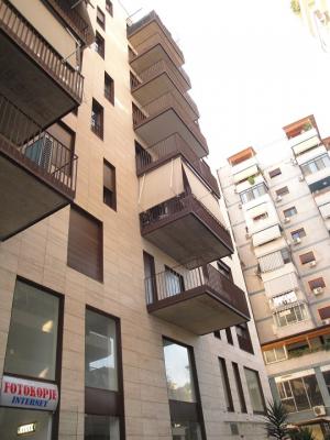 Apartament 2+1 me Qera , Afer Parkut te Liqenit dhe  Hotel Xheko Imperial - 1