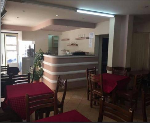Jepet me Qera bar restorant kuzhine tradicionale dhe zgare 600 Euro/muaj - 1