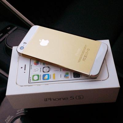 Apple iPhone 5s 32GB Gold (GSM) Unlocked - 1