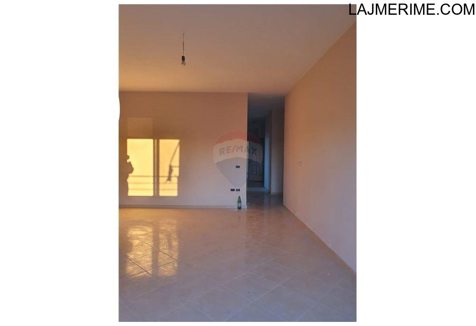 Apartament - Në Shitje - Vlorë, Shqipëri Shitet Apartament 2+1+2 ne Transballkanike 43,000 € - 1